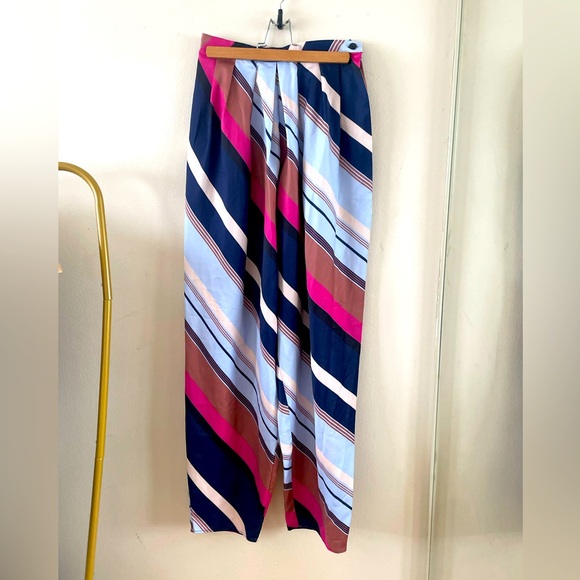 Anthropologie Pants - Anthropologie Maeve Silky Balloon Pants Stripe Boho Size 4